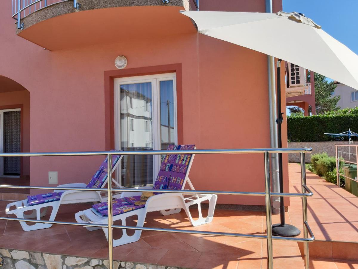Apartments Mihael Малинска Екстериор снимка